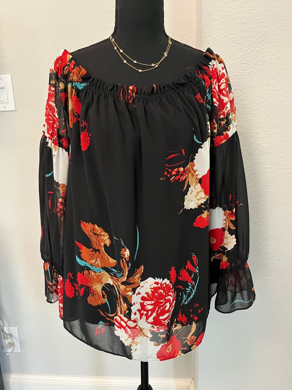 Buffalo David Bitton Peasant Off Shoulder Floral Blouse Sz Large Black Red